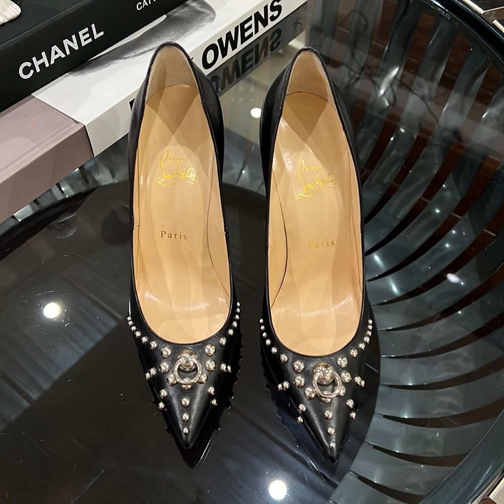 Christian Louboutin Pumps 39
